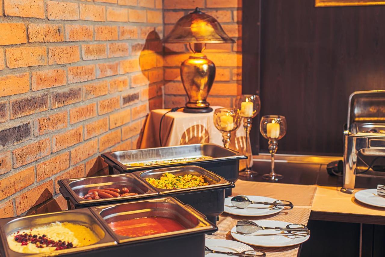 Komlo Hotel Gyula Dış mekan fotoğraf