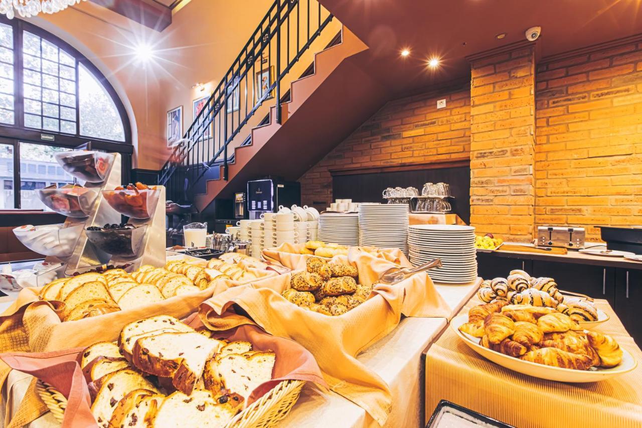 Komlo Hotel Gyula Dış mekan fotoğraf
