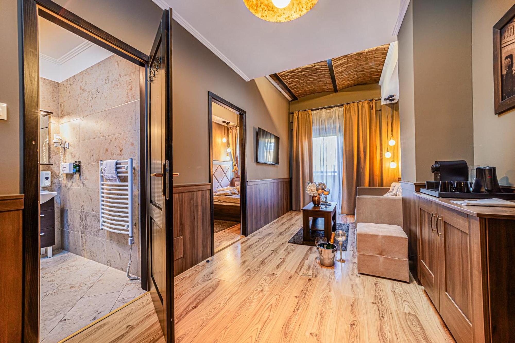 Komlo Hotel Gyula Dış mekan fotoğraf