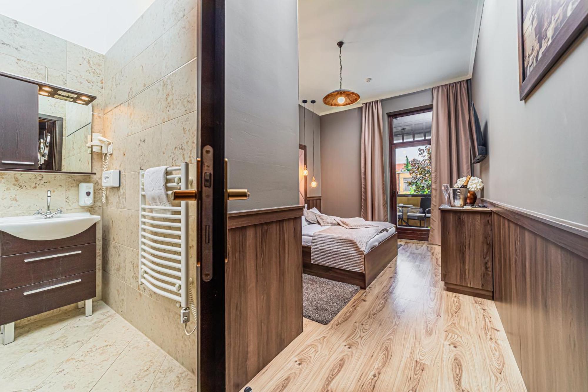 Komlo Hotel Gyula Dış mekan fotoğraf