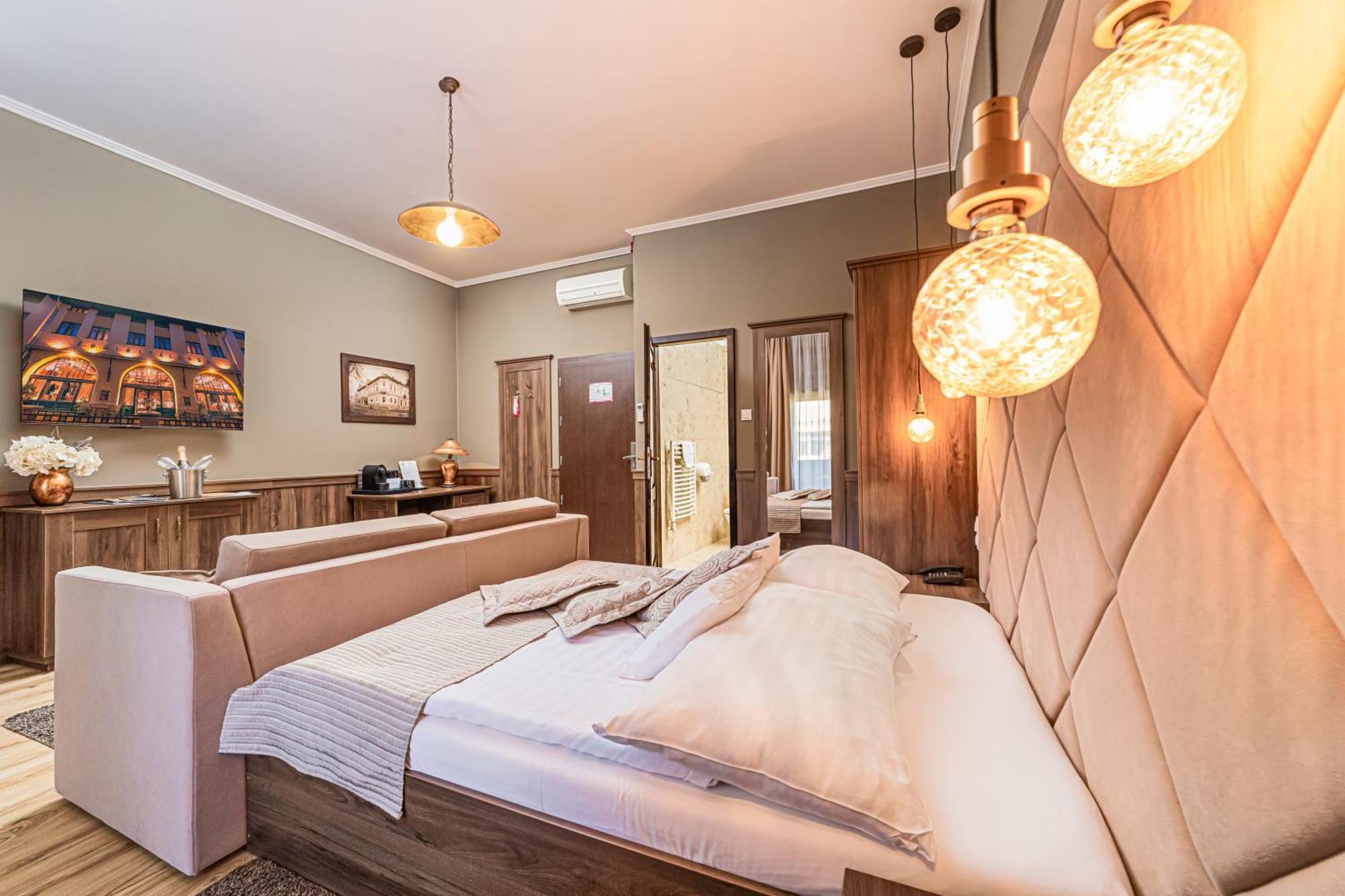 Komlo Hotel Gyula Dış mekan fotoğraf