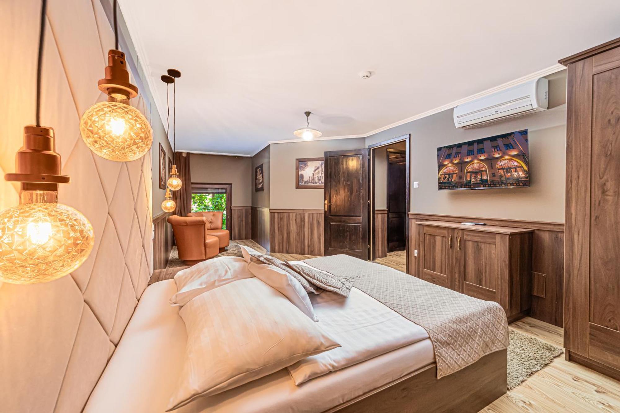 Komlo Hotel Gyula Dış mekan fotoğraf