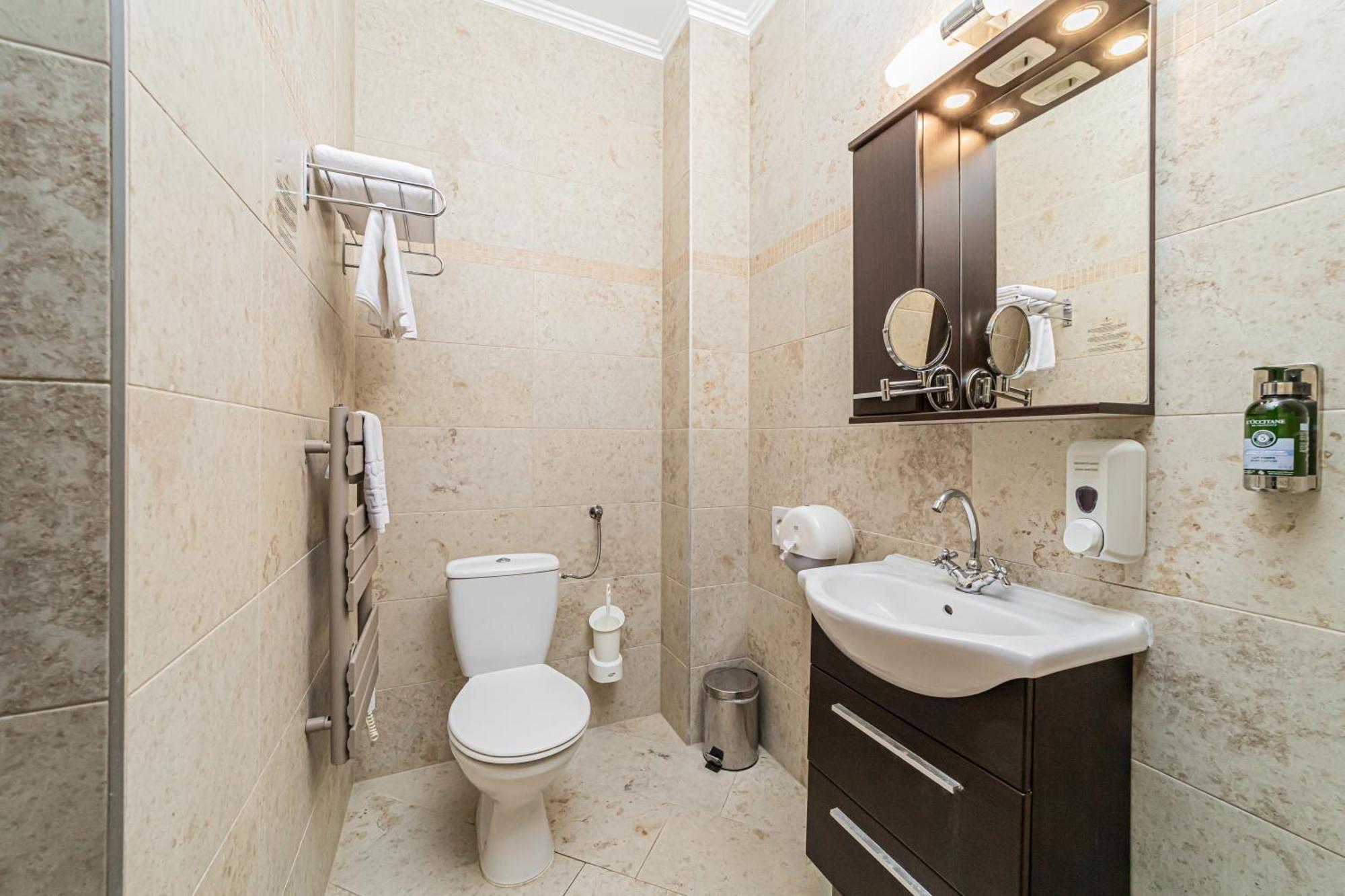 Komlo Hotel Gyula Dış mekan fotoğraf