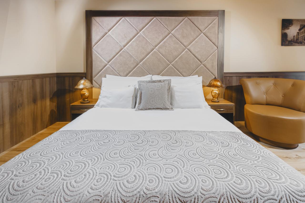 Komlo Hotel Gyula Dış mekan fotoğraf
